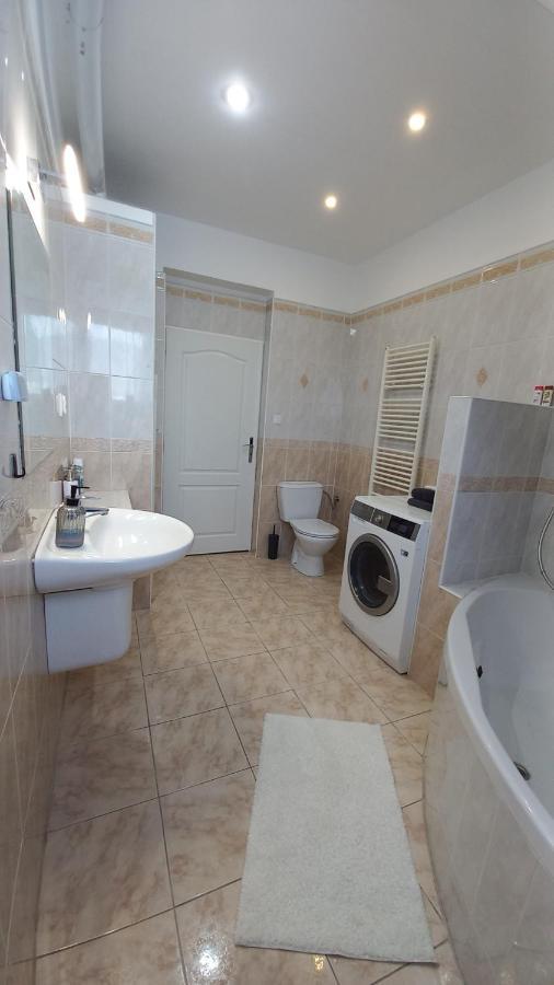 Villa Haskova With 3 Bedrooms Банска-Бистрица Экстерьер фото