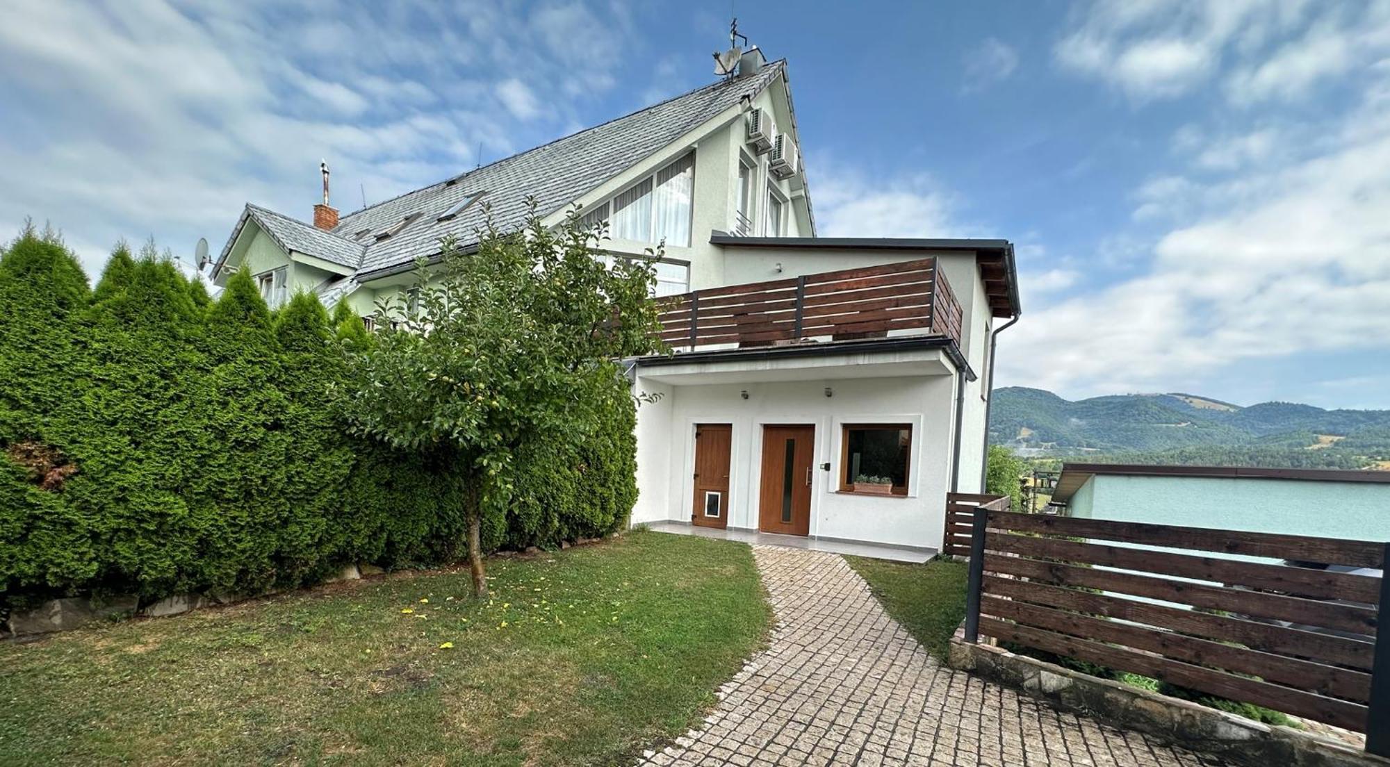 Villa Haskova With 3 Bedrooms Банска-Бистрица Экстерьер фото